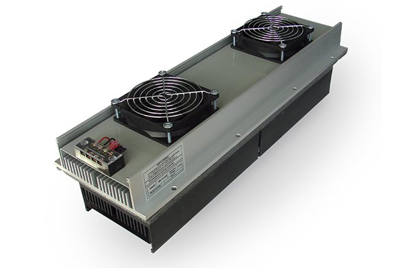 air-air thermoelectric cooling assemblie